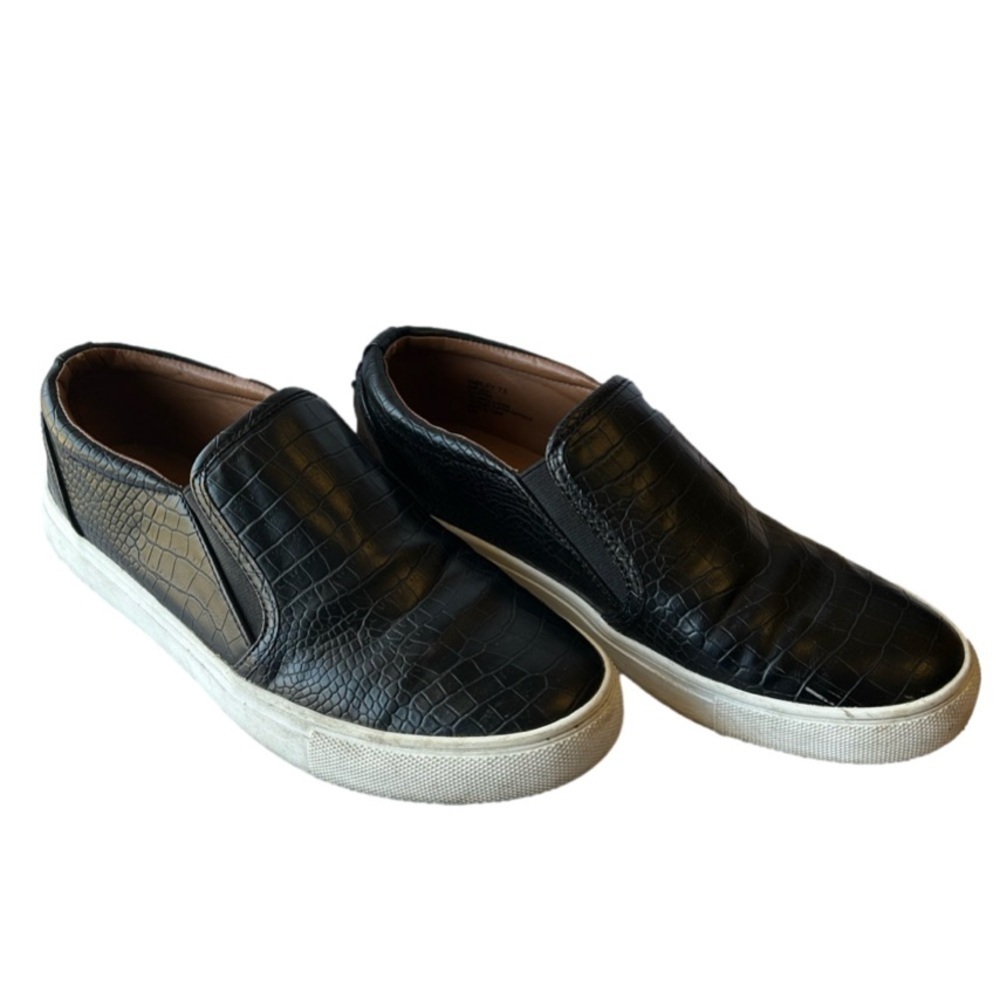 Steve Madden Amplify black slip on sneakers / shoes size 7.5